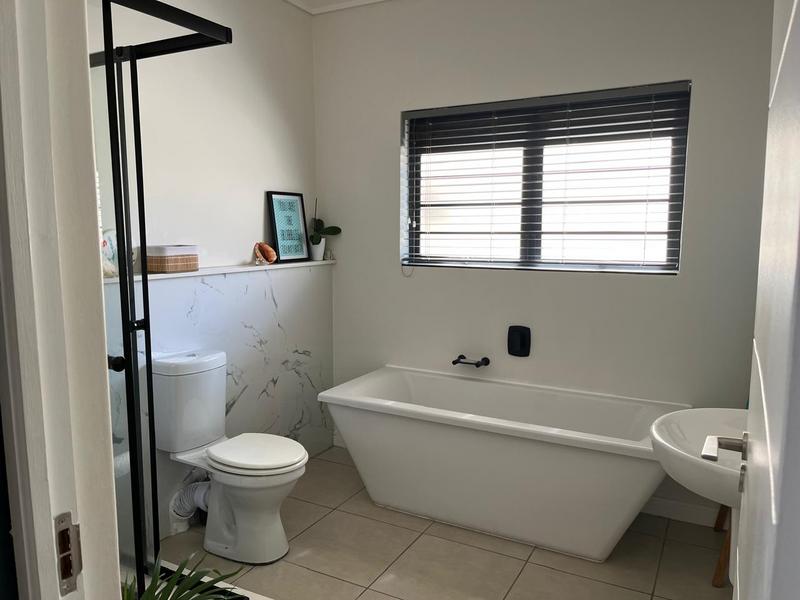 To Let 3 Bedroom Property for Rent in Sandown Western Cape
